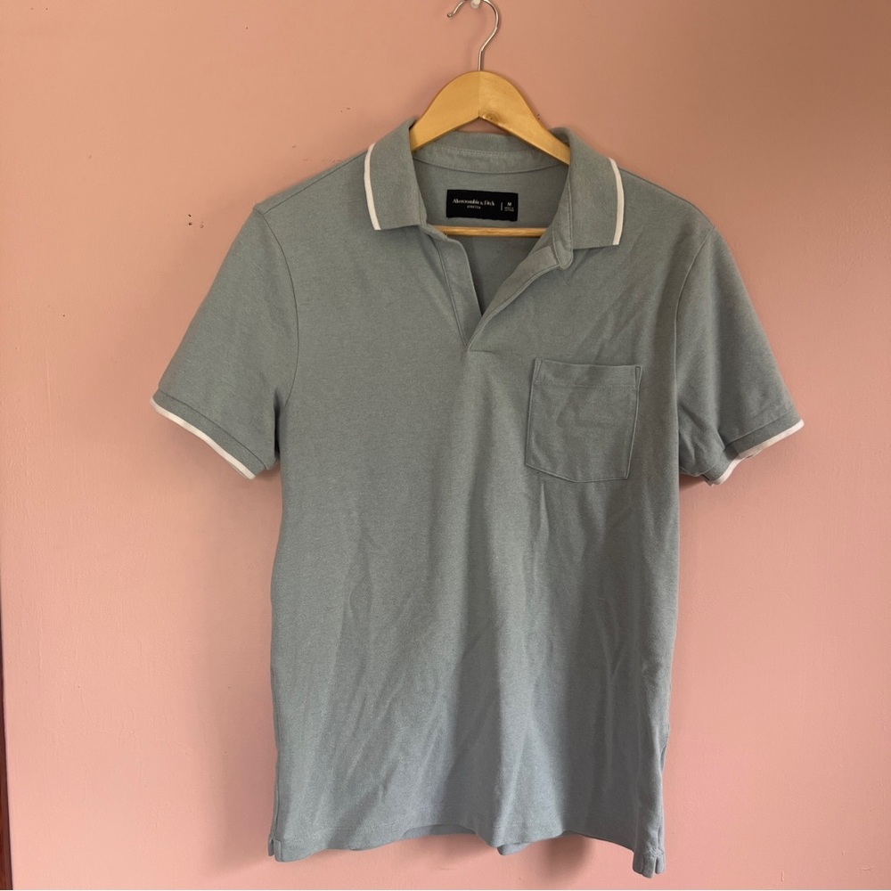 johnny collar polo shirt light blue/grey w/ white stretch